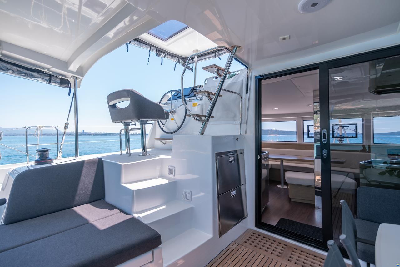 Lagoon 42 Owner Version FULL OPTION