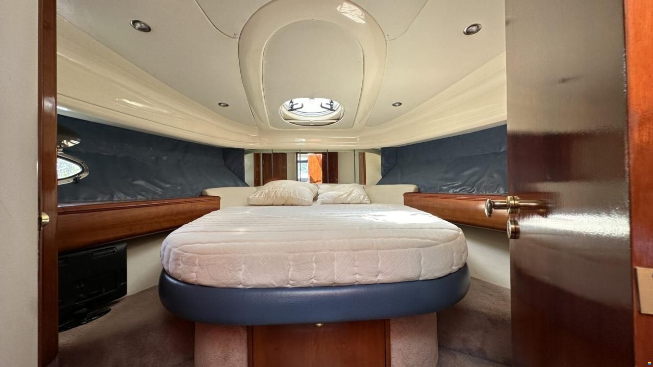 Fairline Phantom 40 Flybridge