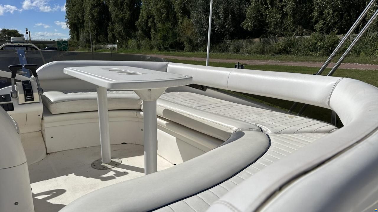 Fairline Phantom 40 Flybridge