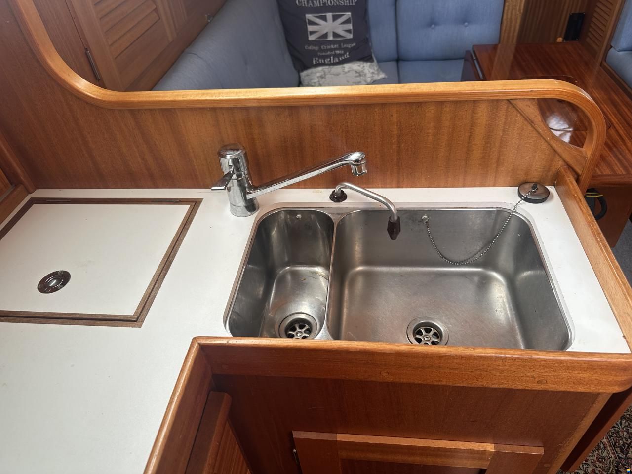 Hallberg-Rassy 34
