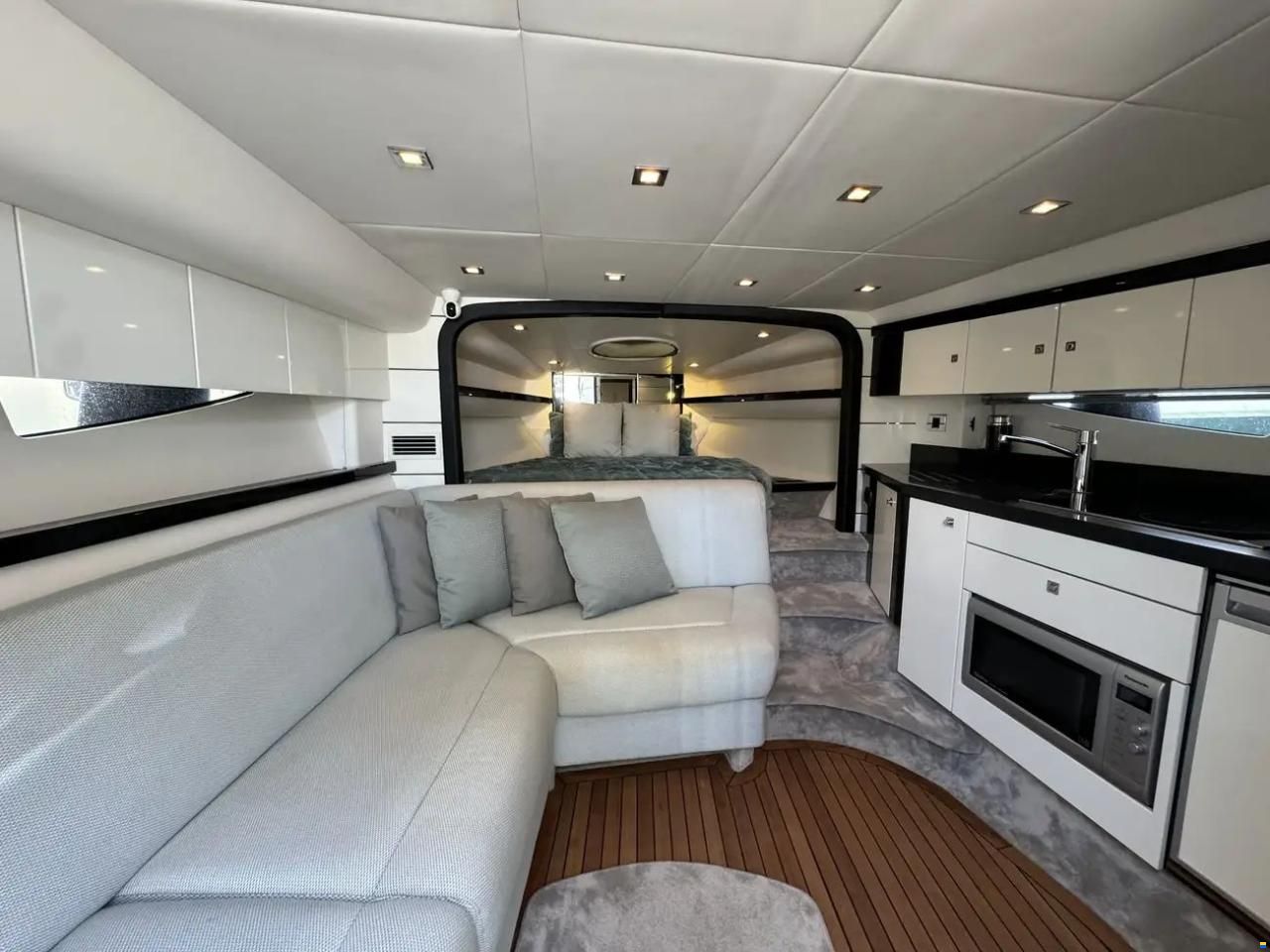 Sunseeker Superhawk 43