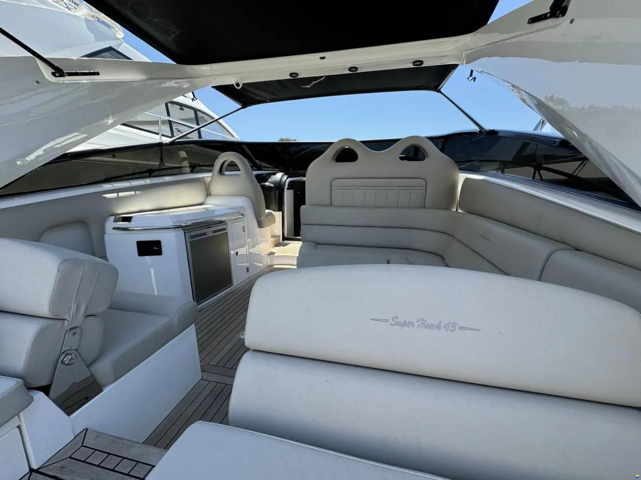 Sunseeker Superhawk 43