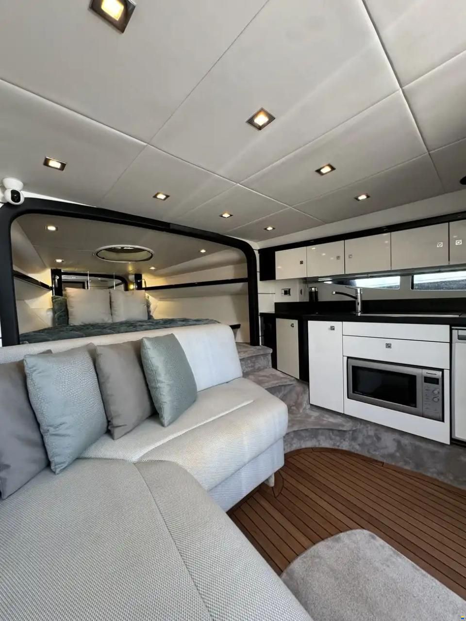Sunseeker Superhawk 43