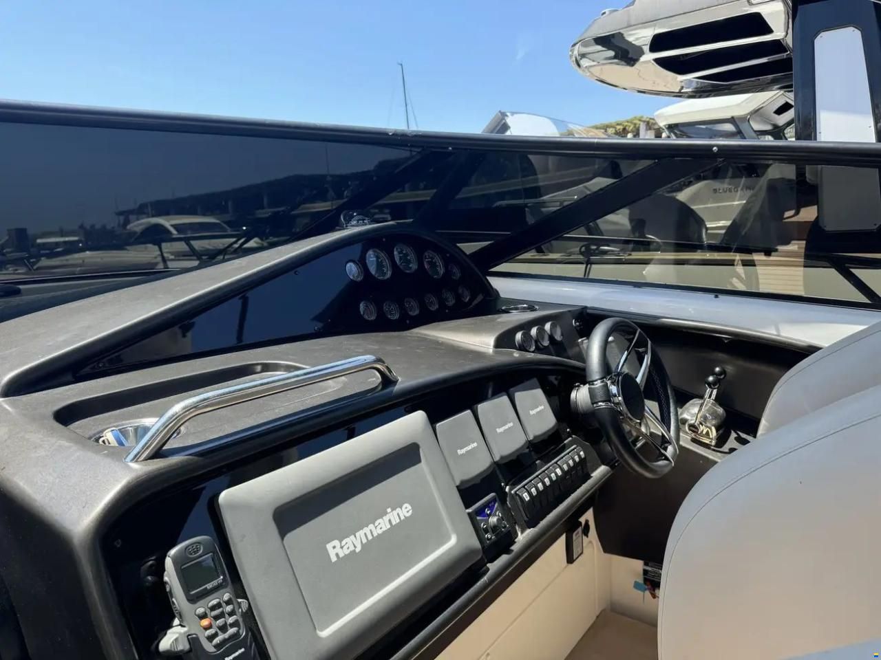 Sunseeker Superhawk 43