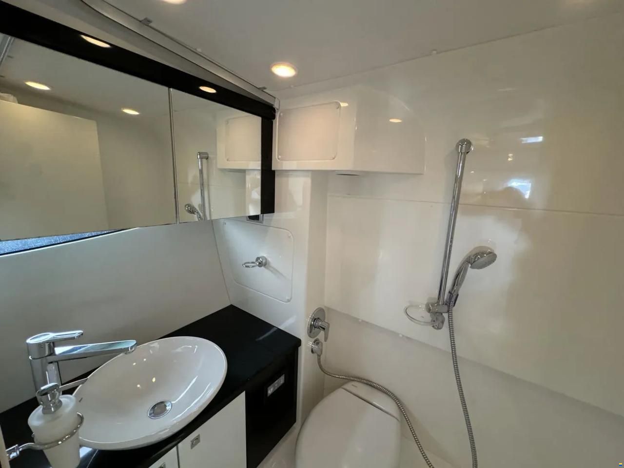 Sunseeker Superhawk 43