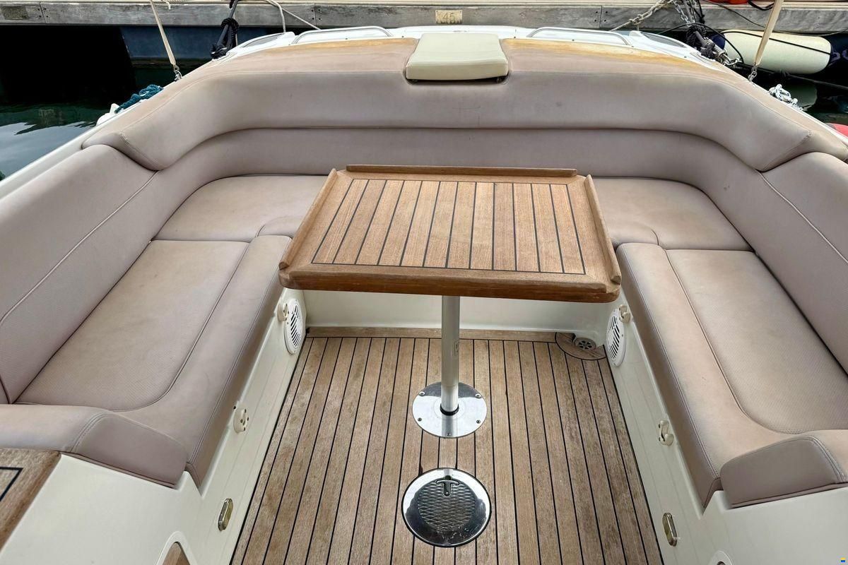 Chris Craft Corsair 28