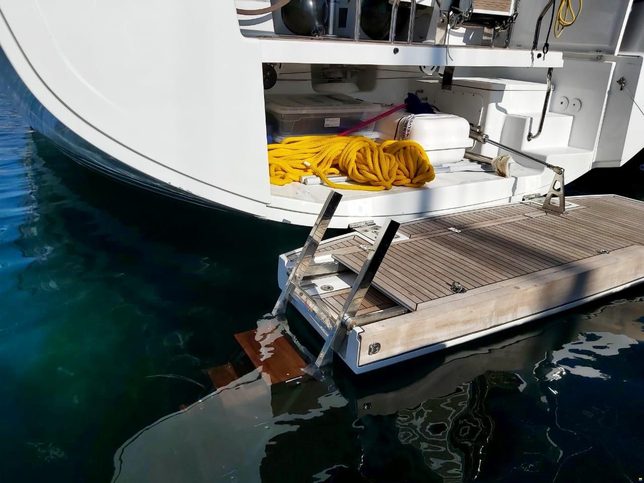 Hanse 548