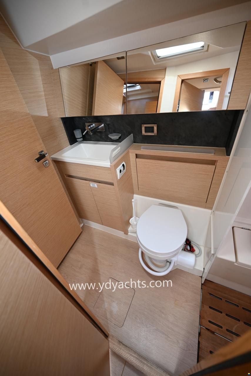 Hanse 548