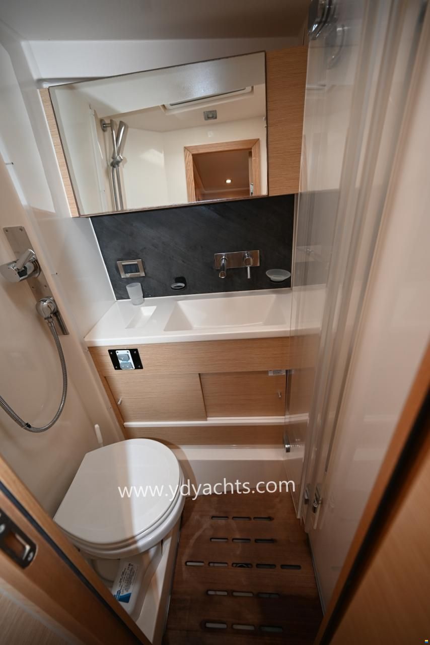 Hanse 548