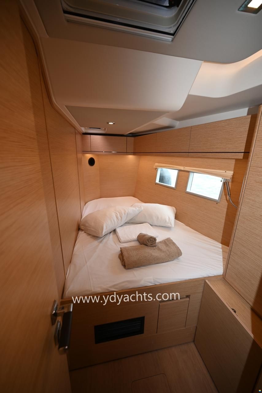 Hanse 548