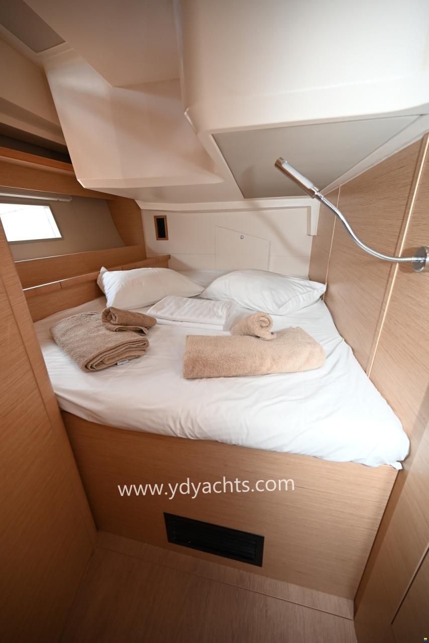 Hanse 548