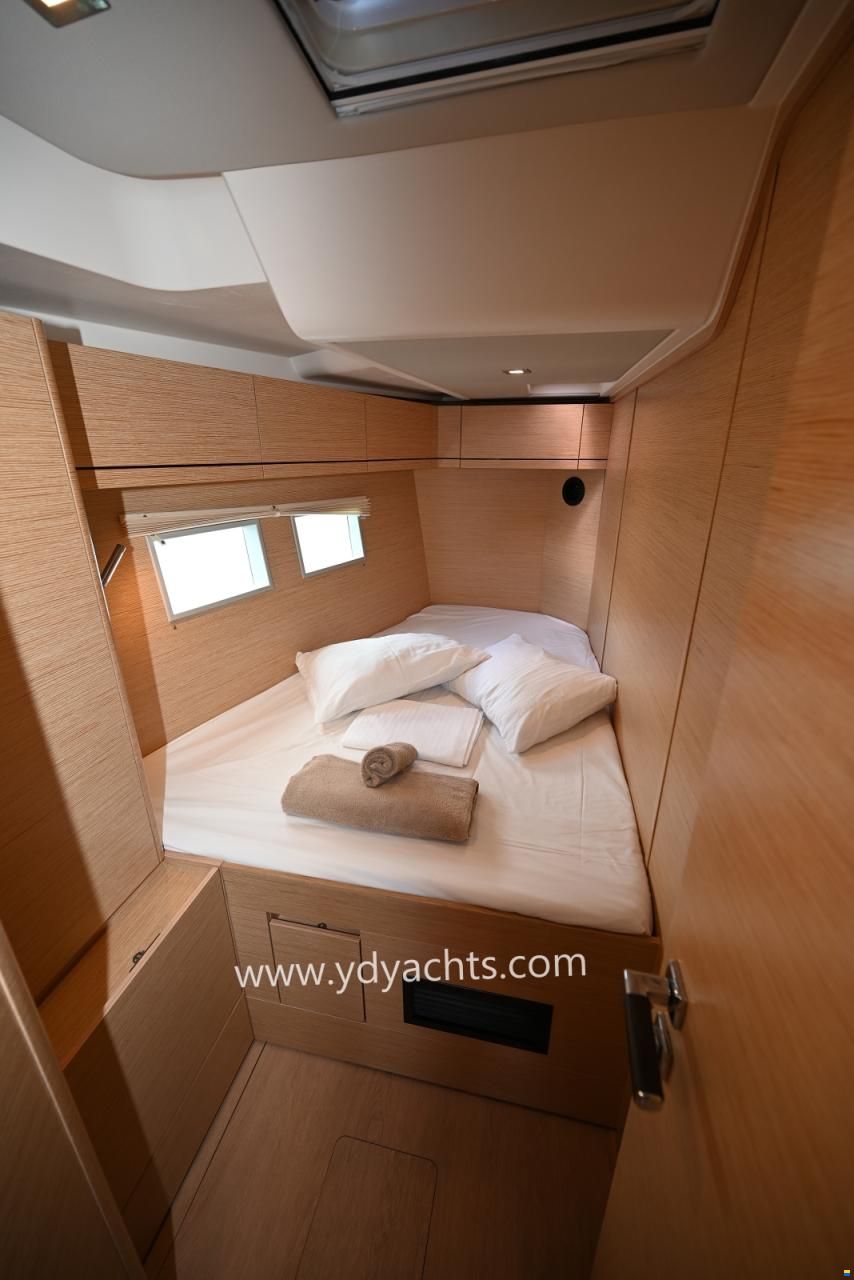 Hanse 548
