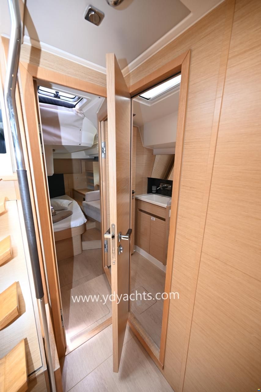 Hanse 548