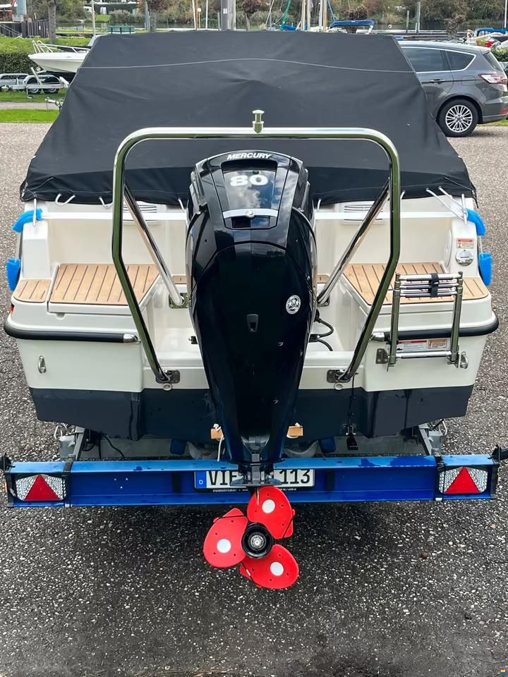 Quicksilver Bowrider 555