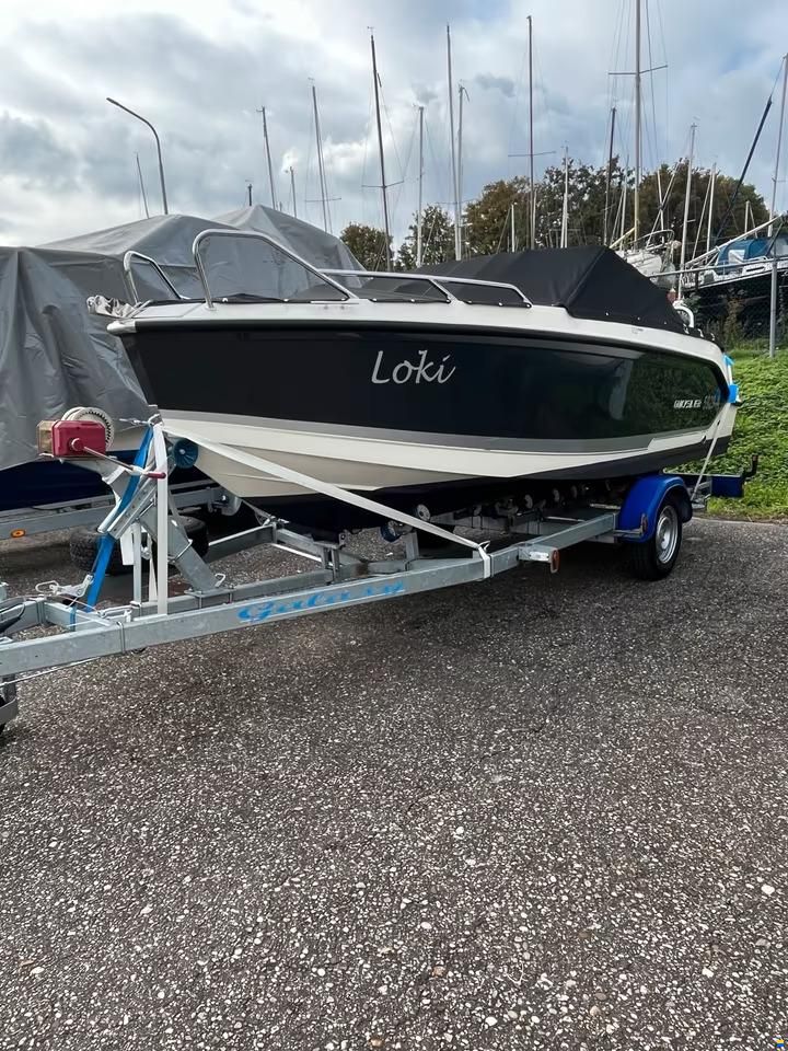 Quicksilver Bowrider 555