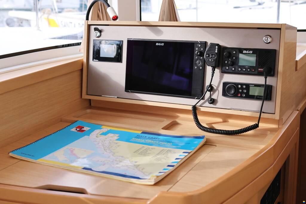 Lagoon 42