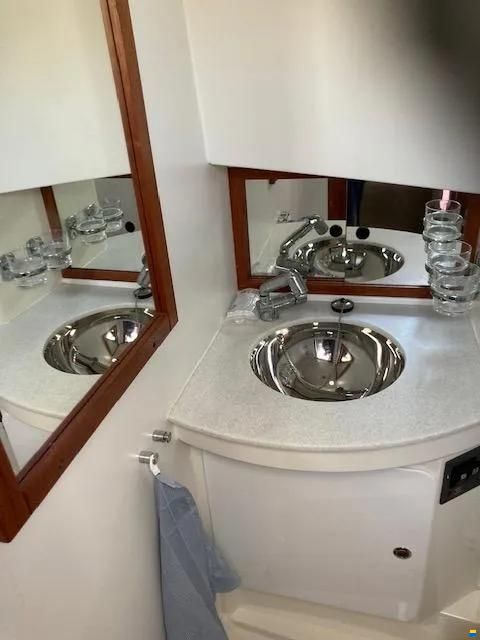 Paragon Yachts 31 Flybridge