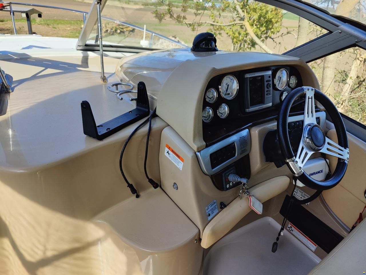 Four Winns V258