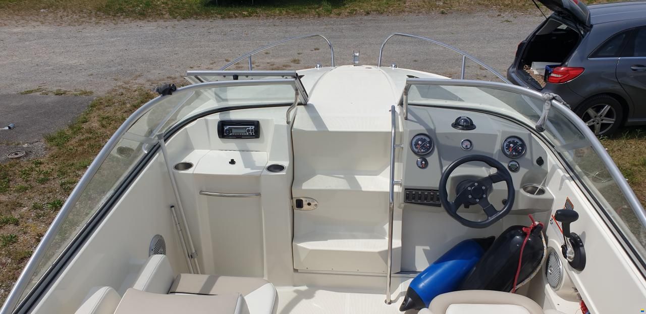 Bayliner 642 Cuddy