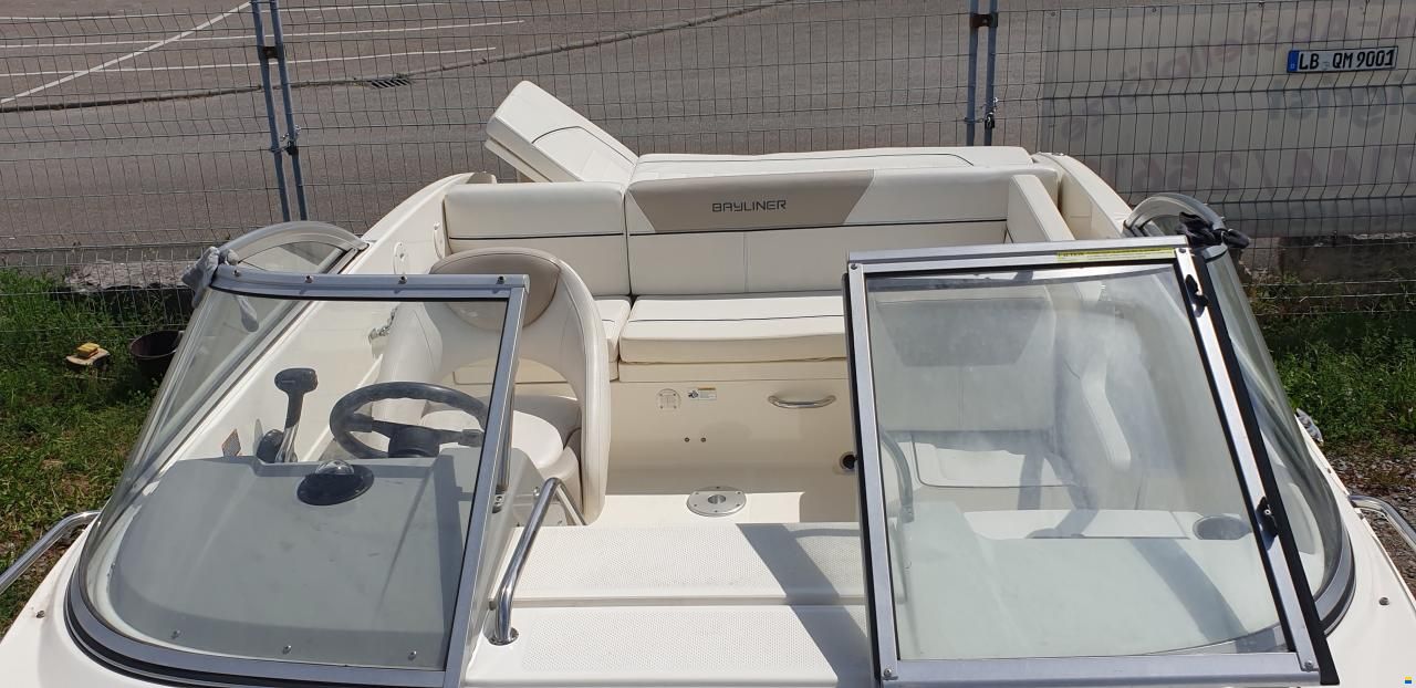Bayliner 642 Cuddy