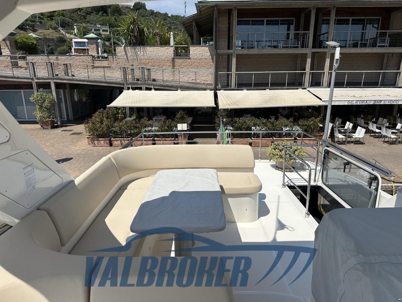 Absolute Navetta 52