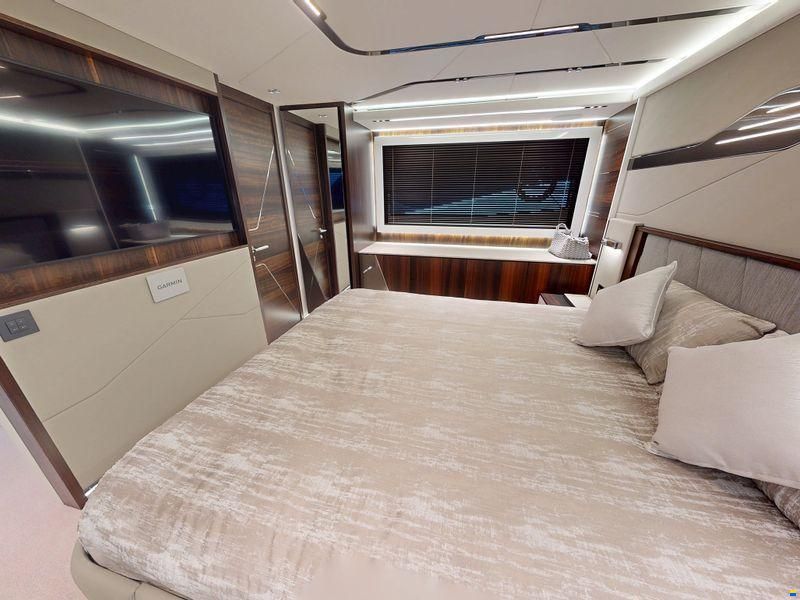 Sunseeker Predator 65