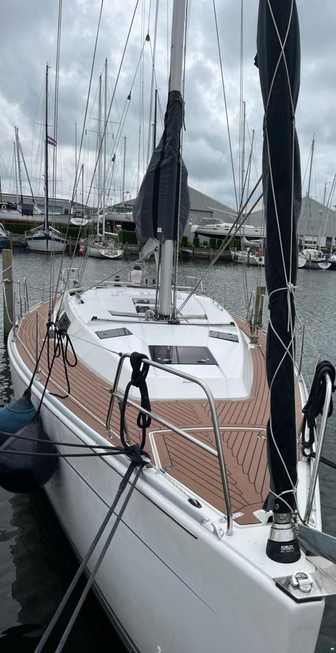 Hanse 400