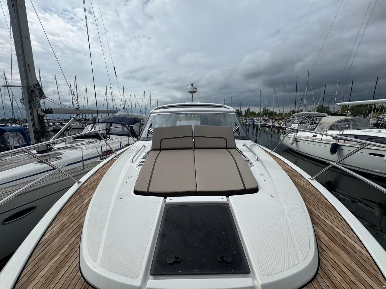 Bavaria R40 Coupe
