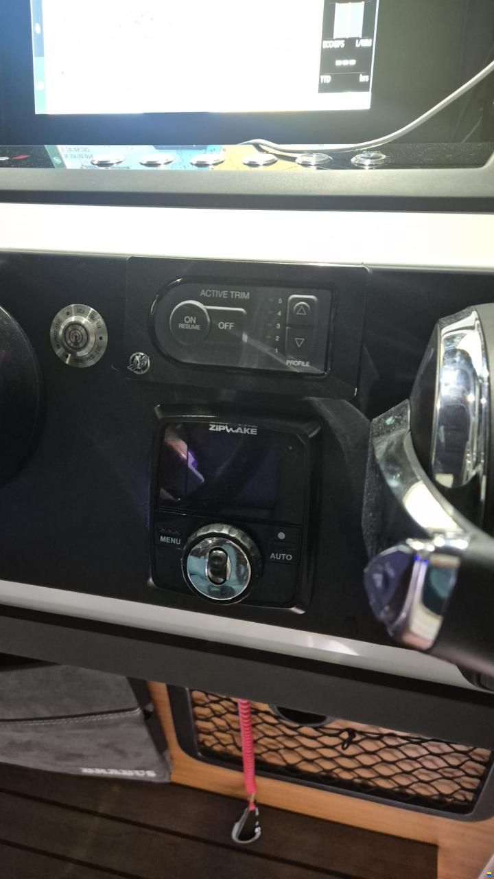 Axopar 28 Brabus Aft Cabin