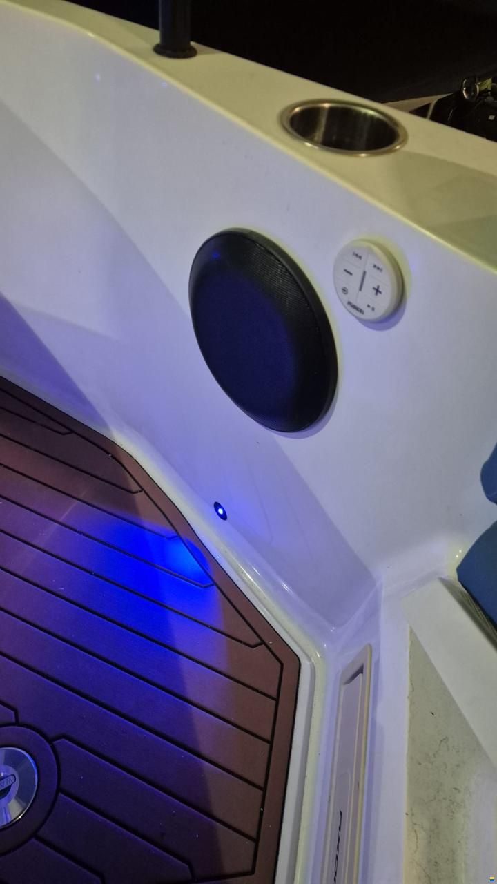 Axopar 28 Brabus Aft Cabin