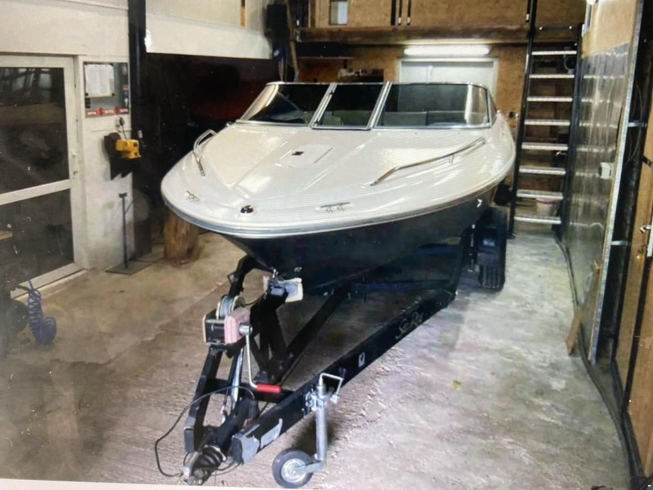 MerCruiser Sea Ray 170 CB