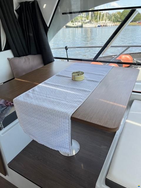 Beneteau Antares 9