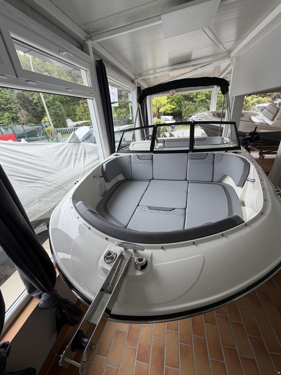 Bayliner M 17 Element