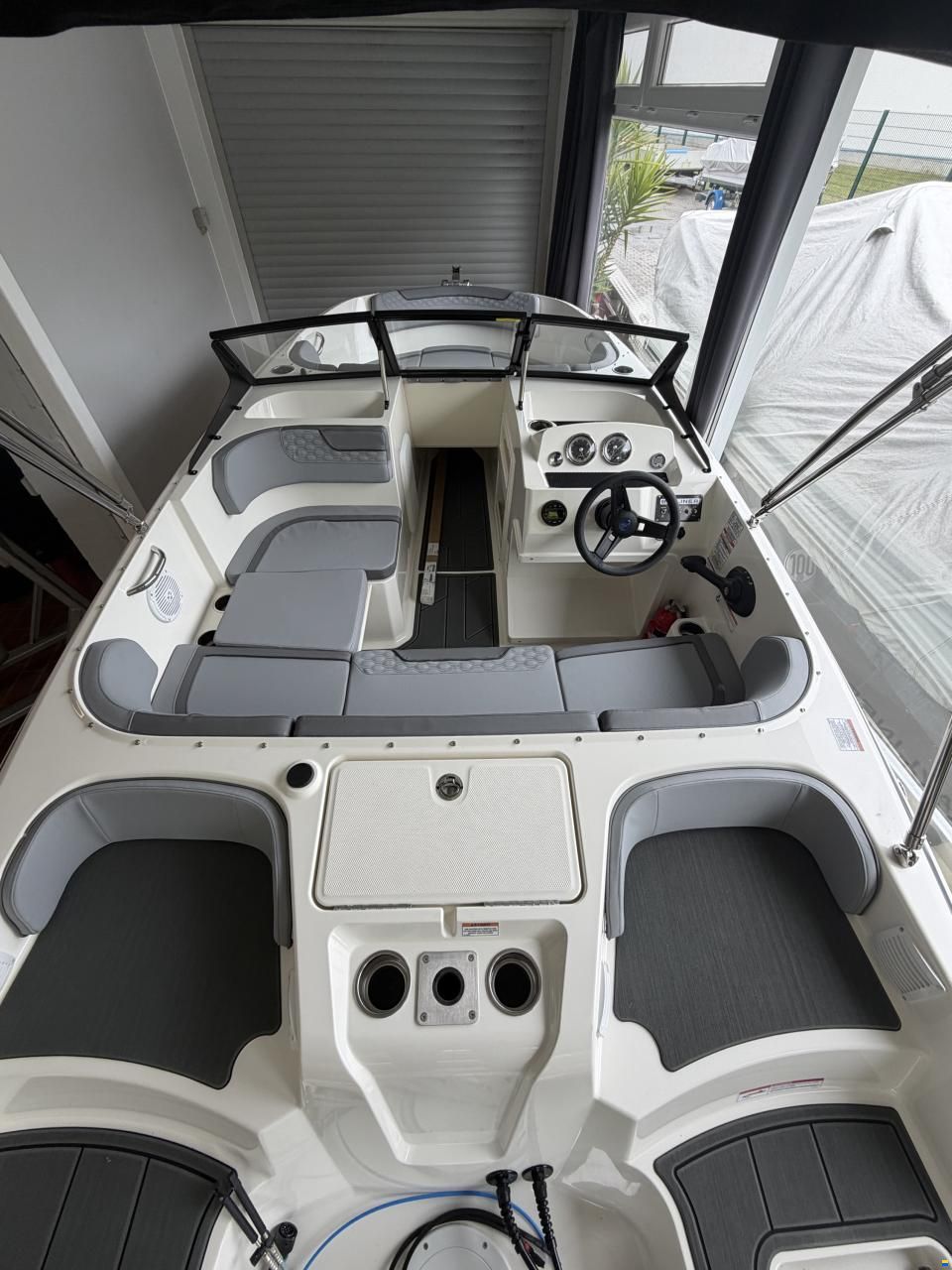 Bayliner M 17 Element
