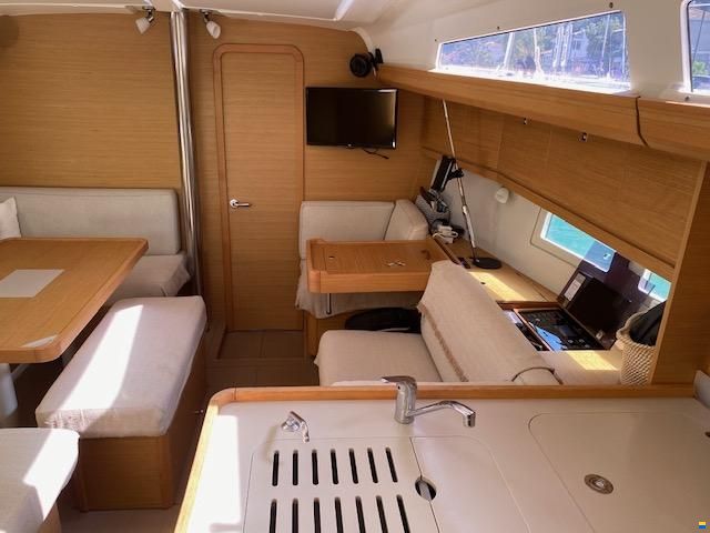 Dufour 412