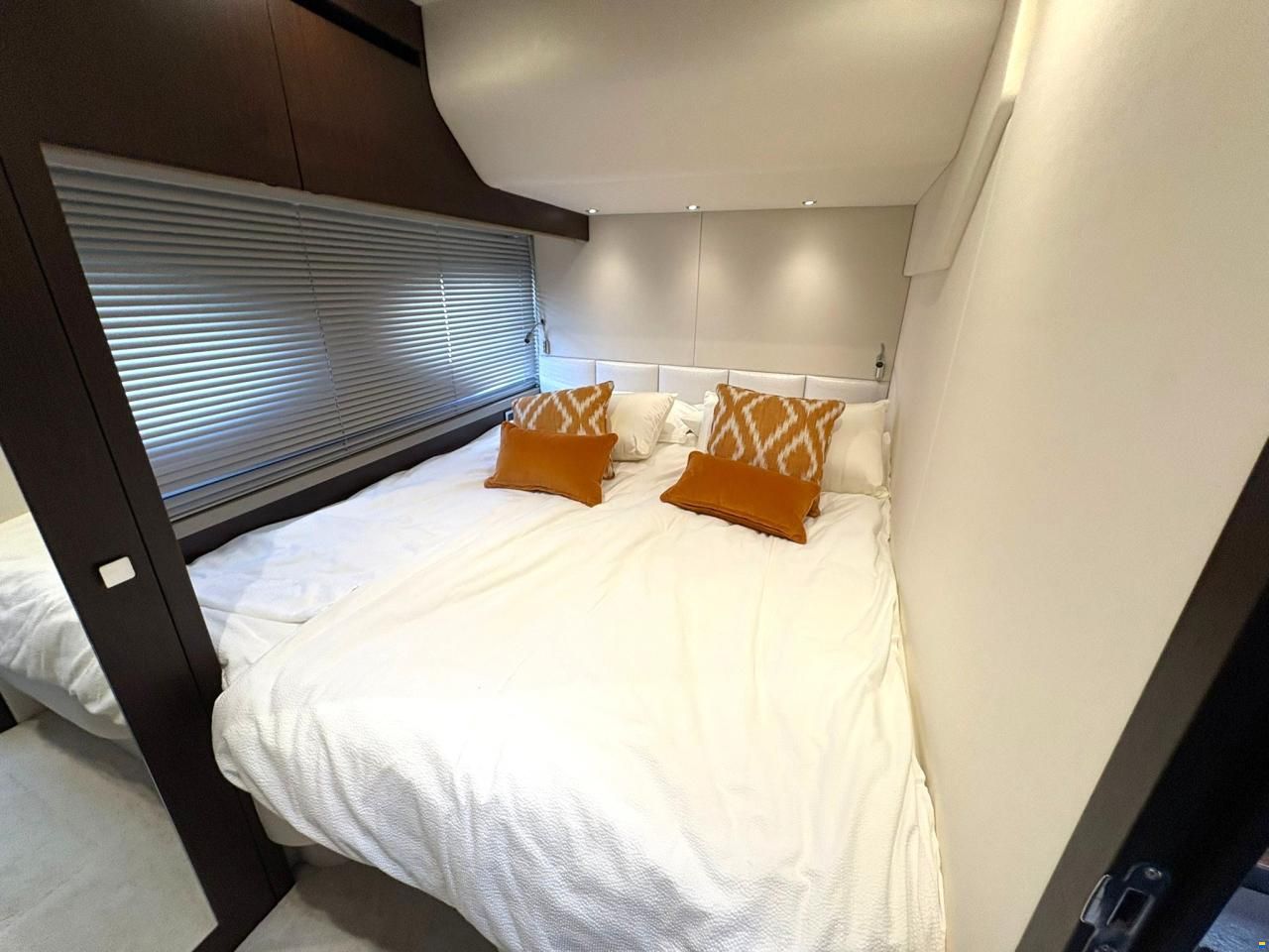 Sunseeker Manhattan 52