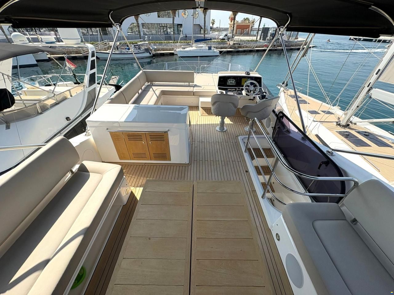 Sunseeker Manhattan 52