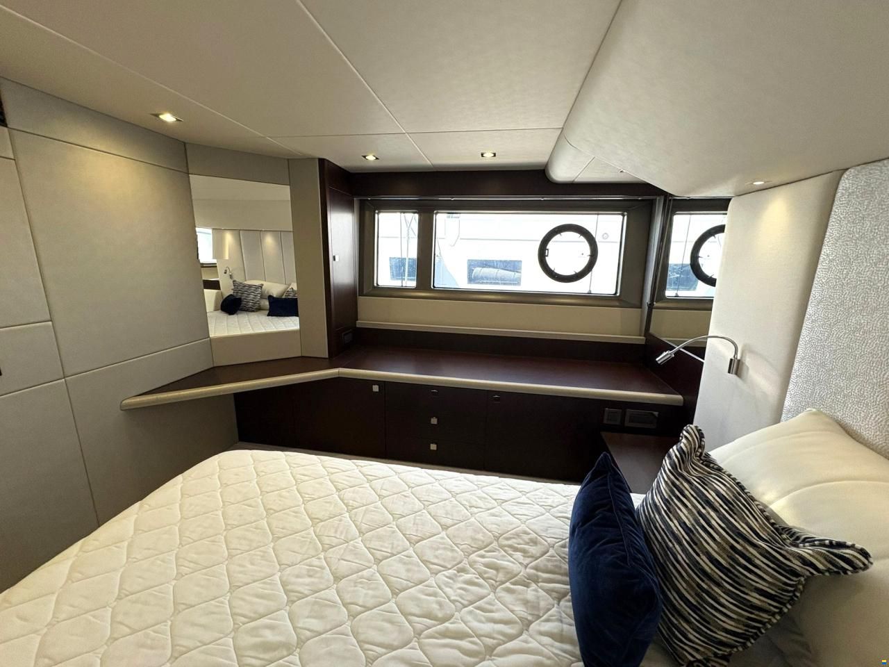 Sunseeker Manhattan 52