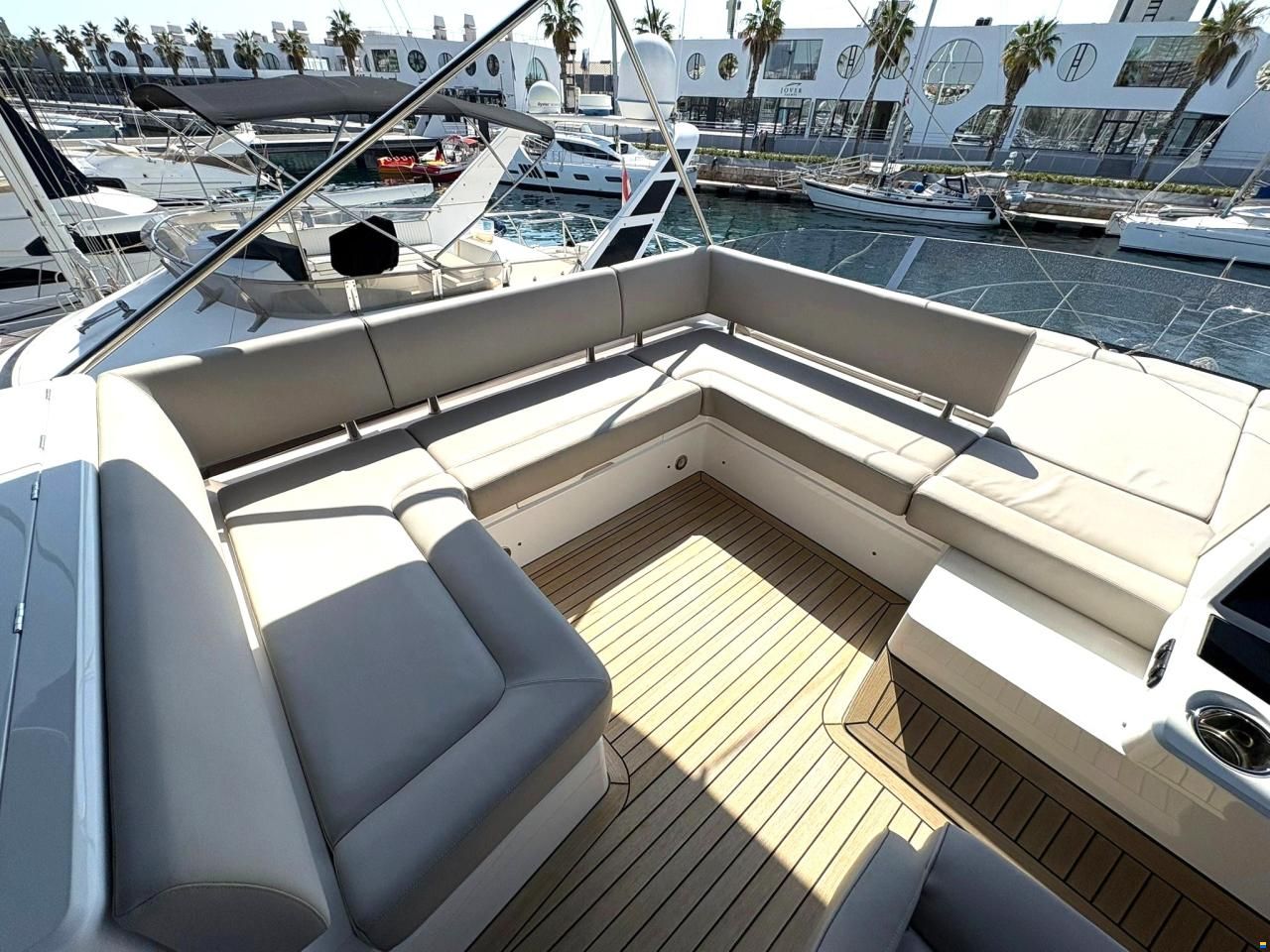 Sunseeker Manhattan 52