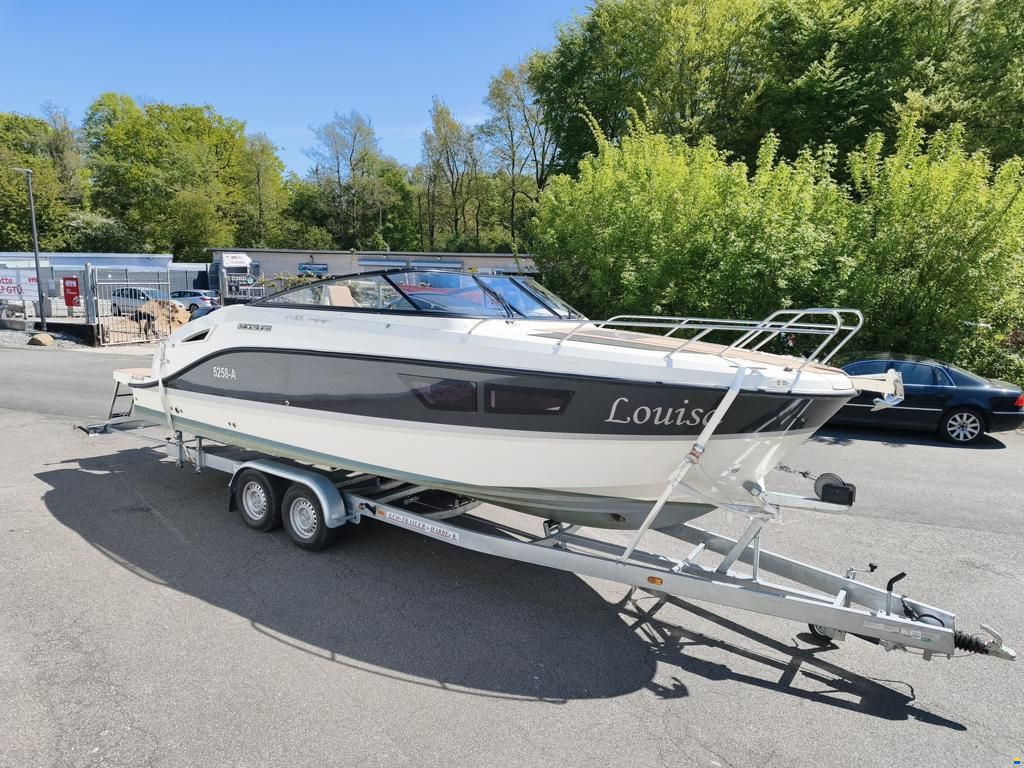 Quicksilver ACTIV 805 CRUISER mit F 250 XL V8 und Tr