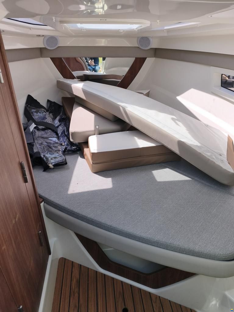 Quicksilver ACTIV 805 CRUISER mit F 250 XL V8 und Tr