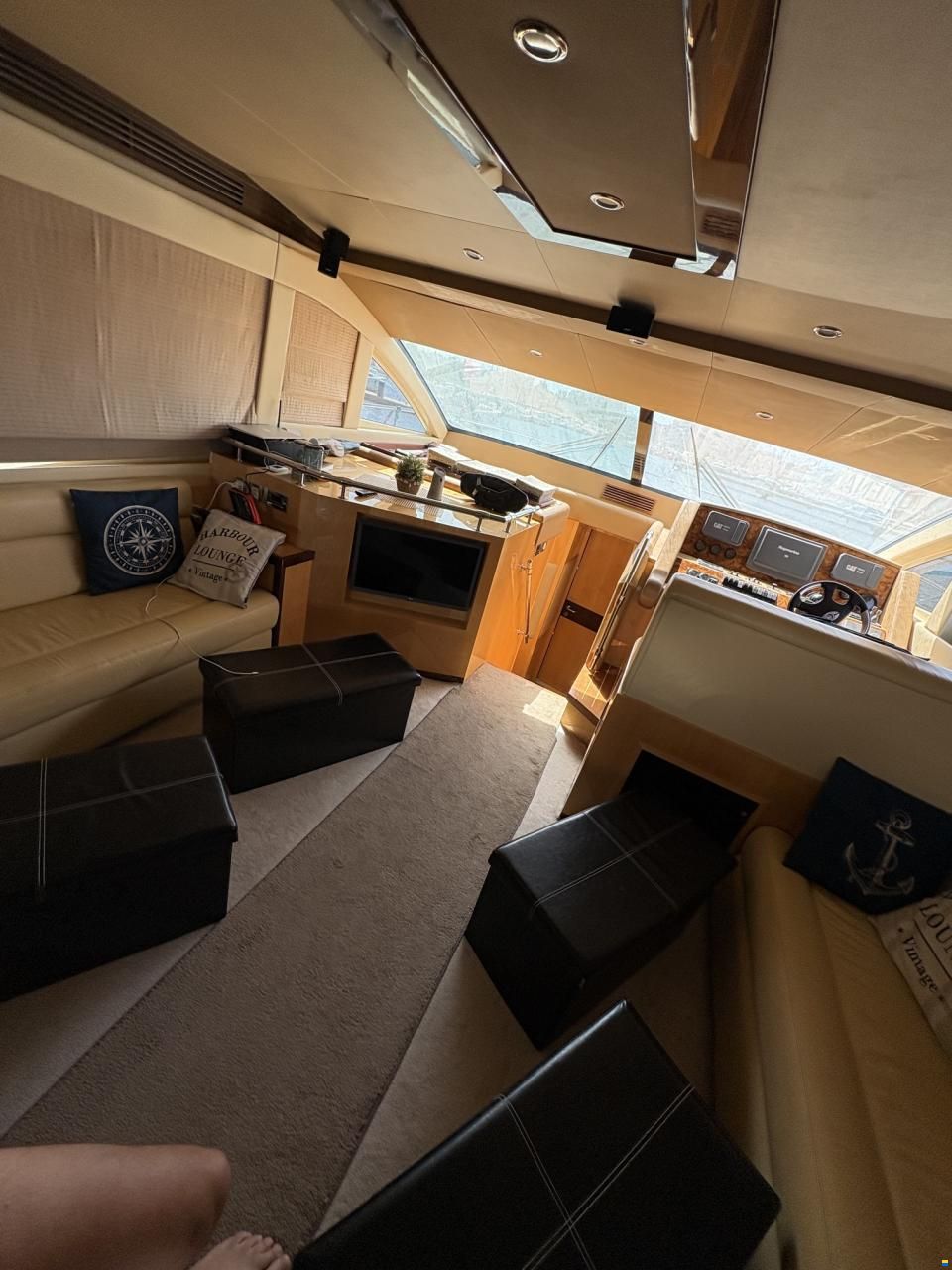 Majesty Yachts Majesty 56 Fly