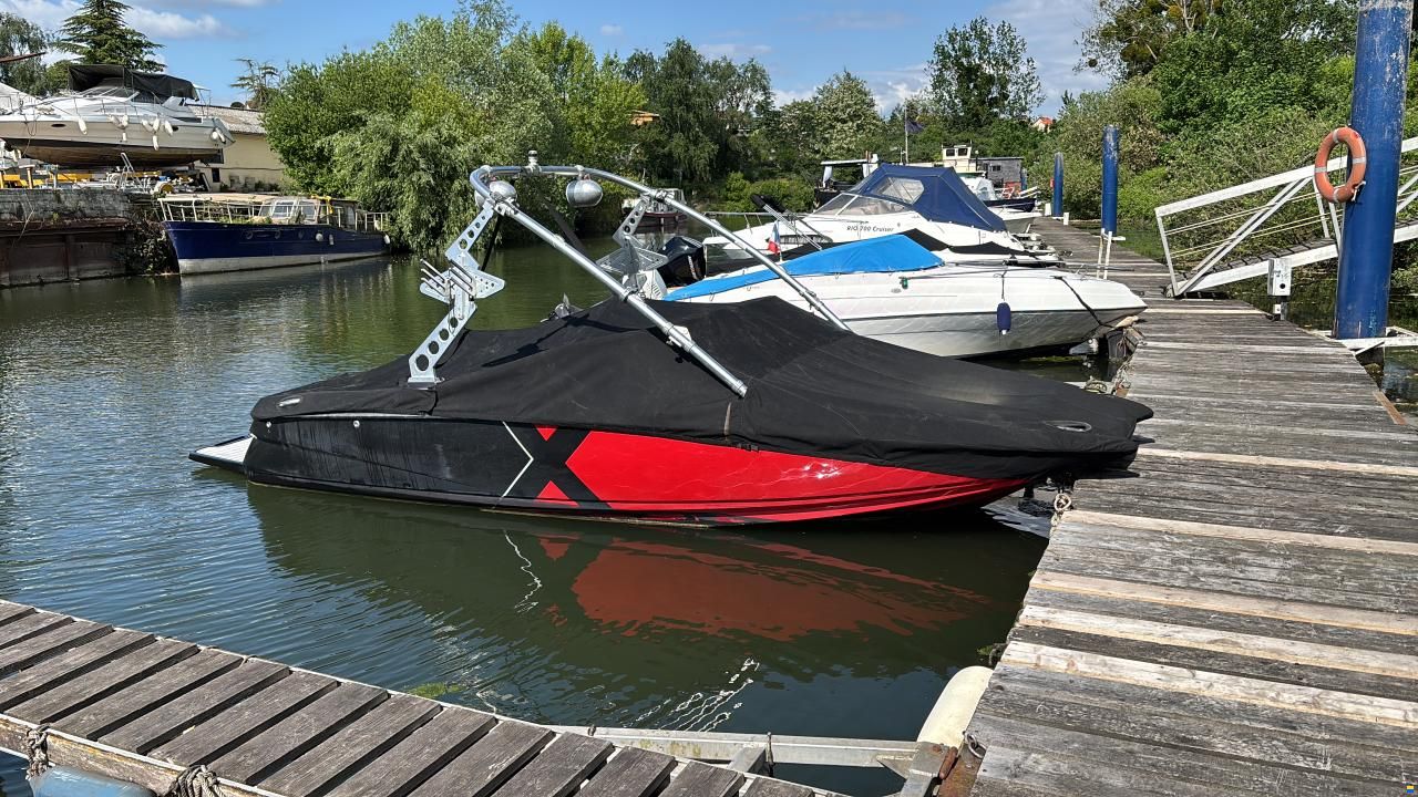 MasterCraft X2