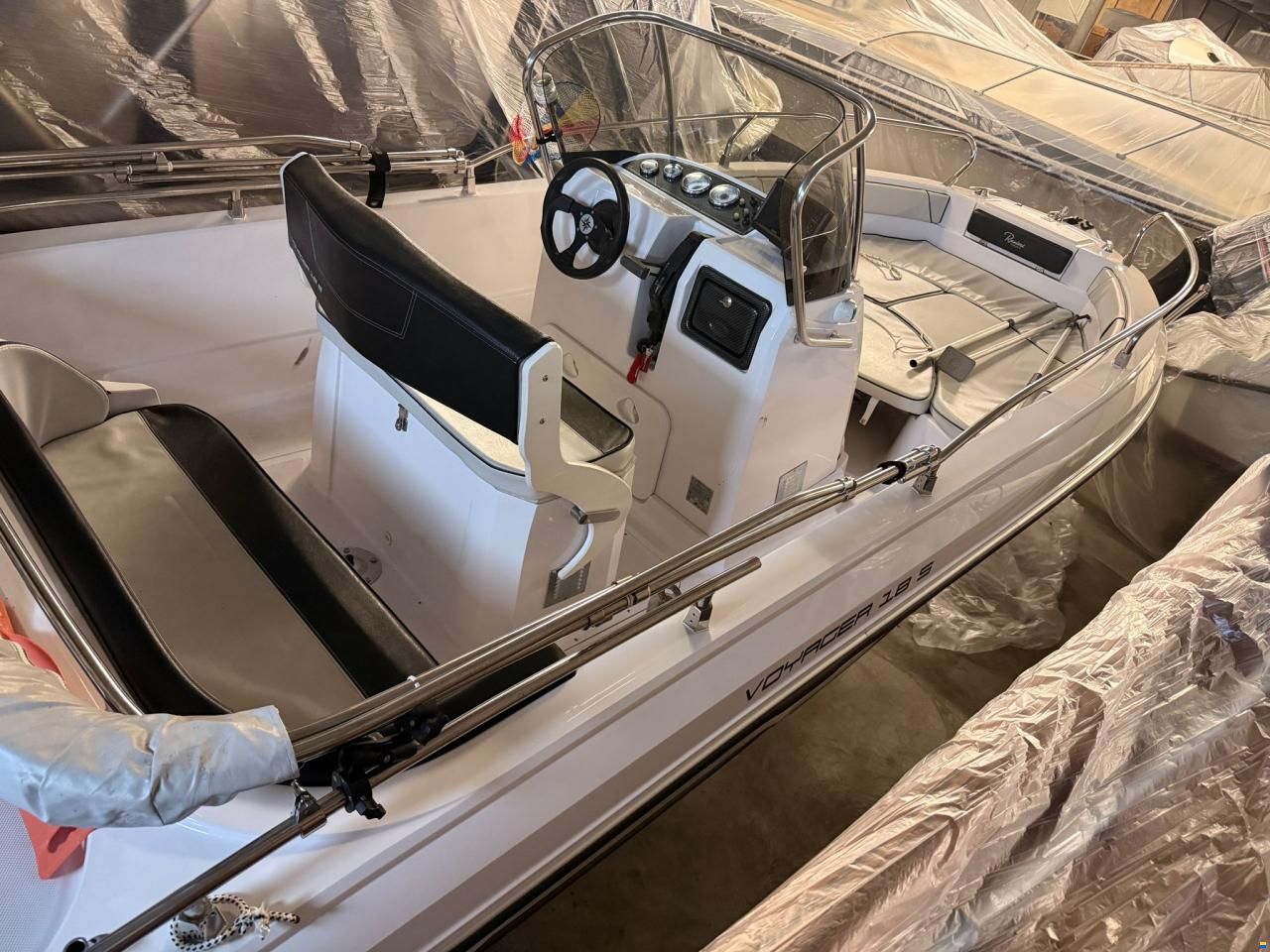 Ranieri Voyager 18S
