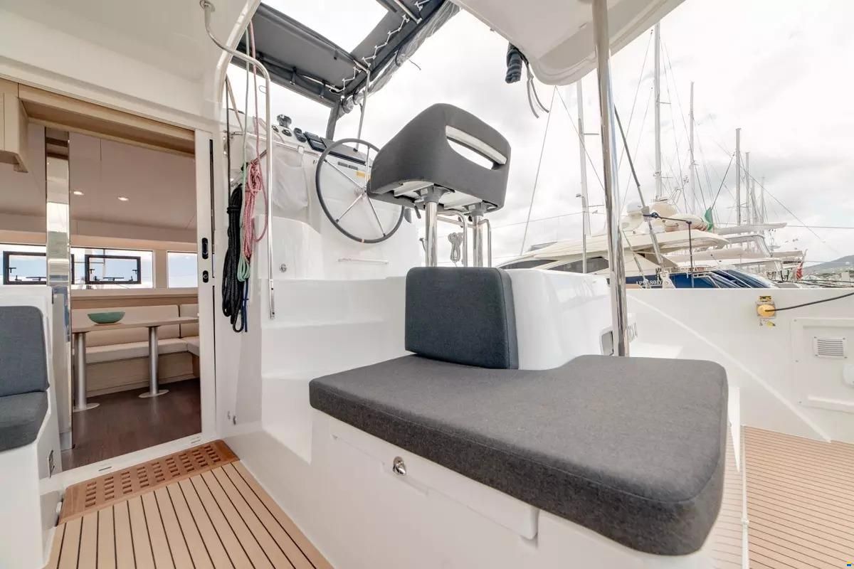 Lagoon 40