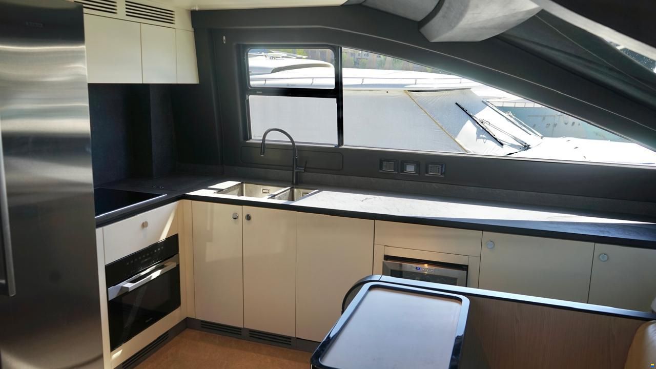 Azimut Fly 78