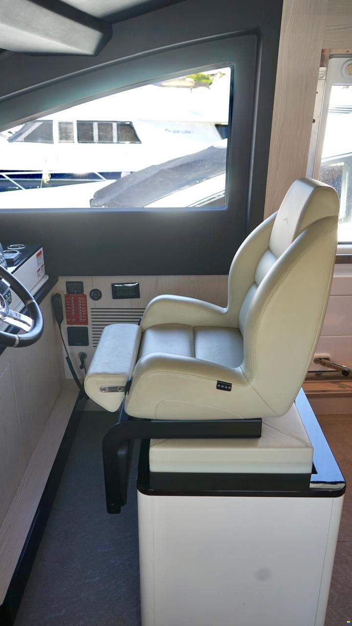 Azimut Fly 78