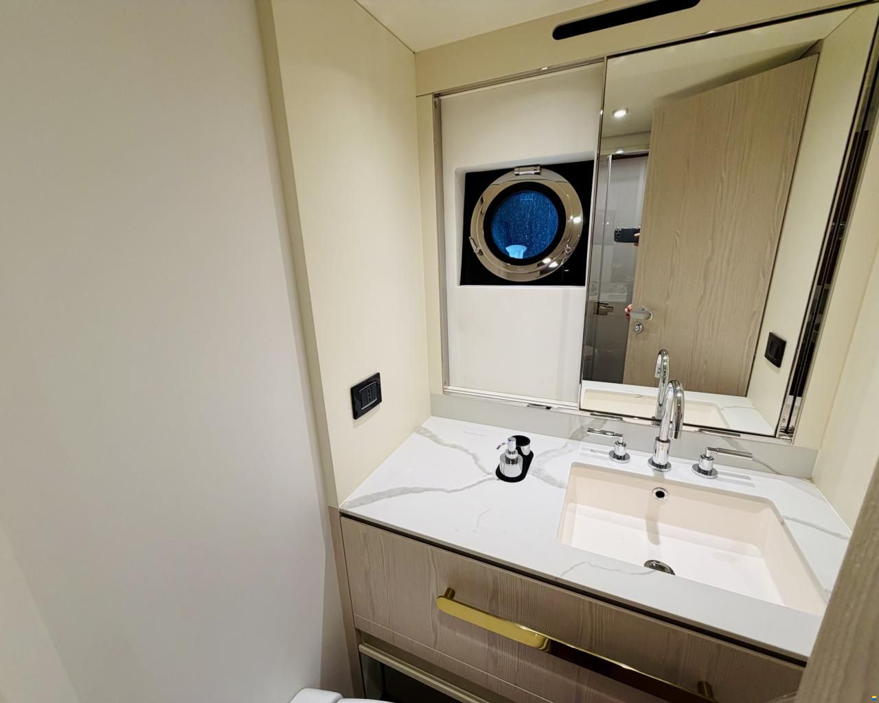 Azimut Fly 78