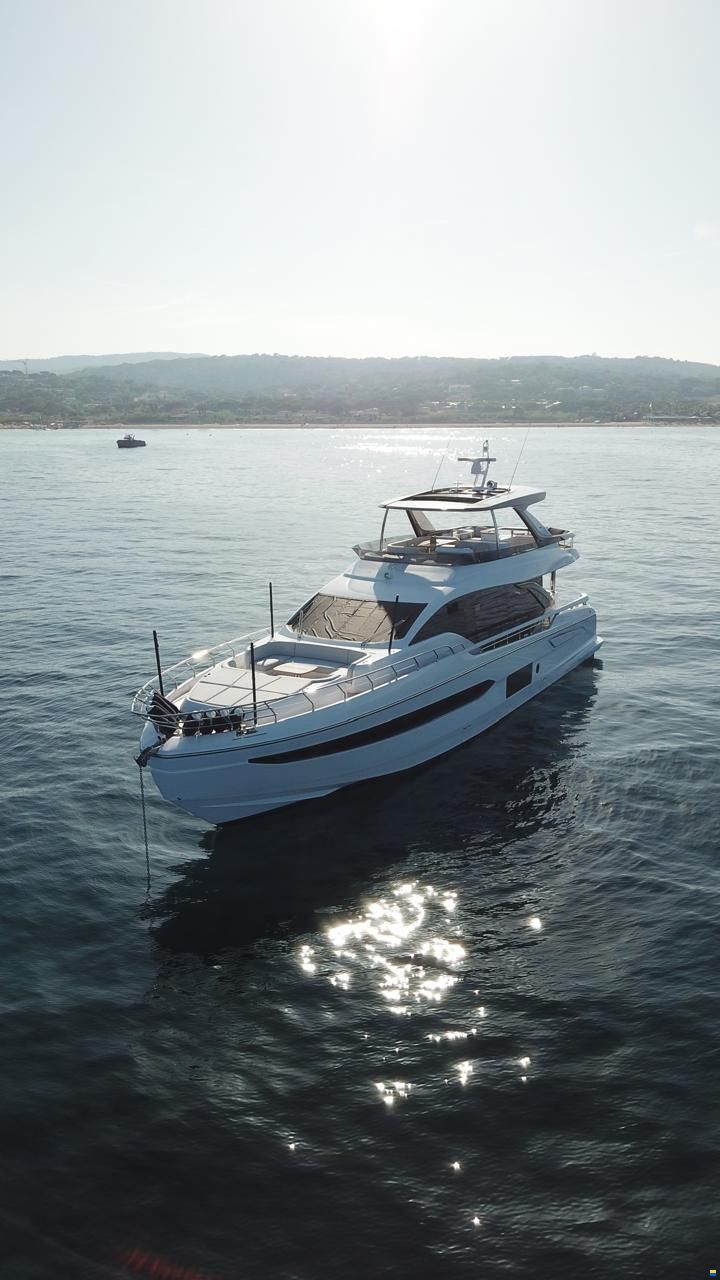 Azimut Fly 78