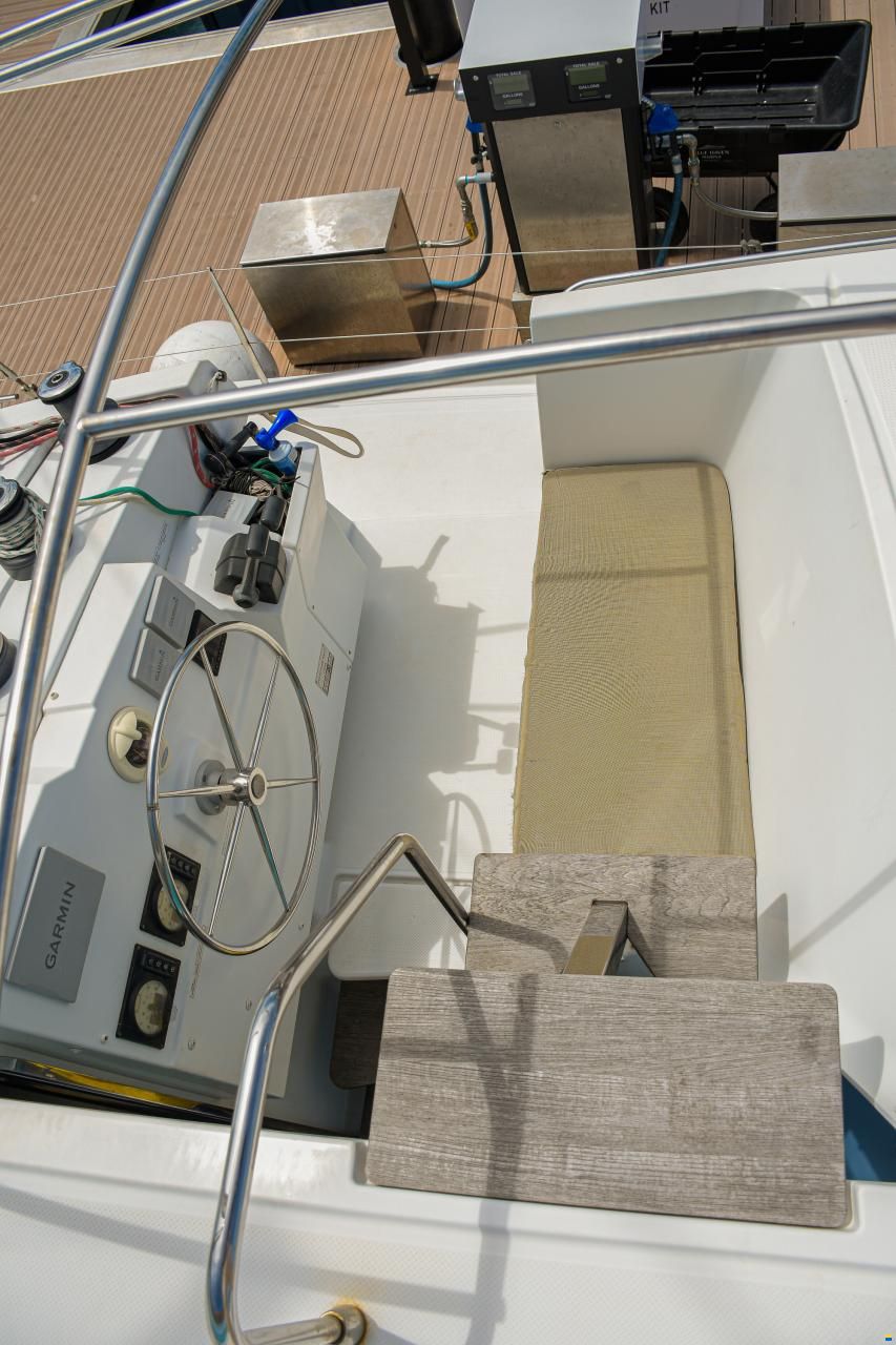 Fountaine Pajot Lucia 40